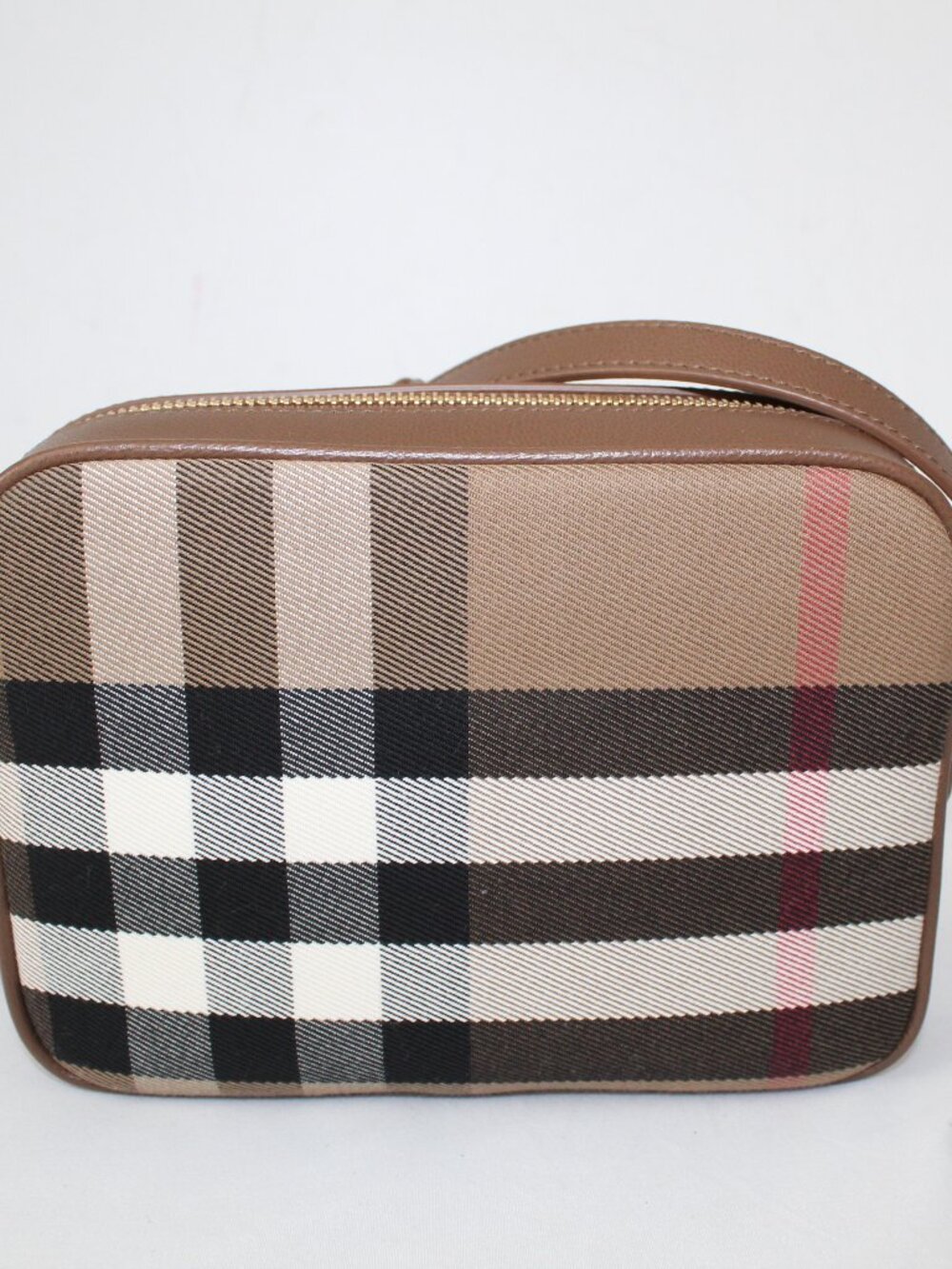 NWT Burberry Earth Check Zip Top Camera Case Crossbody Shoulder Bag - Picture 2 of 9
